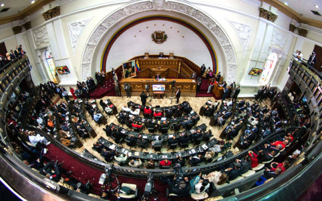 Asamblea-Nacional-en-Venezuela-Parlamento-800x533-001
